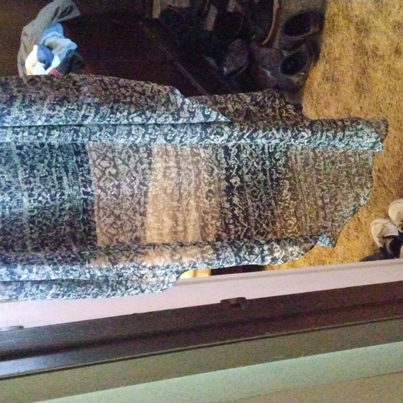 Hi Low Blouse - Picture 7 of 7